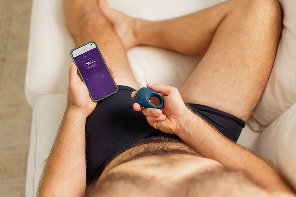 We-Vibe Pivot 2 Vibrating Couples Ring